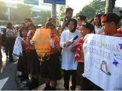 Wali Kota Surabaya Gelar Kampanye Perangi Kekerasan Anak