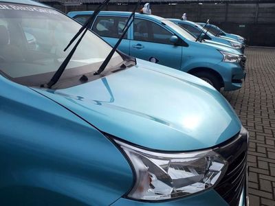 Mobil Sejuta Umat Jadi Mobil Taksi Blue Bird
