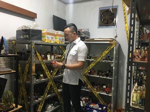 Pemilik Pabrik Parfum KW di Tamansari Tak Ditahan Polisi Pemilik Pabrik Parfum KW di Tamansari Tak Ditahan Polisi