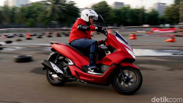 Honda Mulai Pasarkan All New Honda PCX Pabrikan Sunter