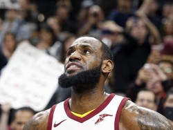 LeBron James Pastikan Bertahan di Cavs