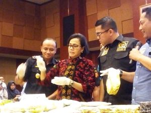 Sri Mulyani dan Buwas Pamerkan Sabu Hasil Tangkapan Bea Cukai-BNN