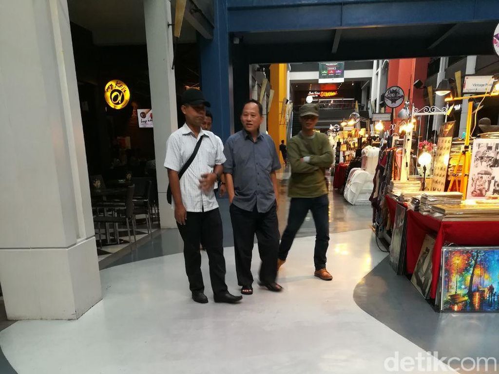 2 Buron Kasus Pajak Ditangkap Kejaksaan, Ada yang Lagi Ngemal 2 Buron Kasus Pajak Ditangkap Kejaksaan, Ada yang Lagi Ngemal