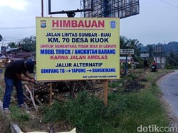 Jalan Lintas Riau-Sumbar Ambles, Arus Lalu Lintas Dialihkan