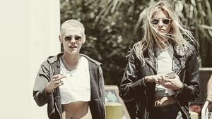 Seksinya Stella Maxwell, Pacar Sejenis Kristen Stewart