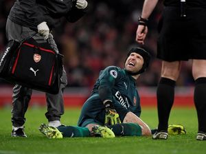 Wenger Ragukan Cech Bisa Main Lawan Spurs