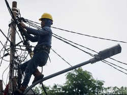 Jangan Buru-buru Minta Listrik Nyala Saat Kebanjiran, Bahaya!