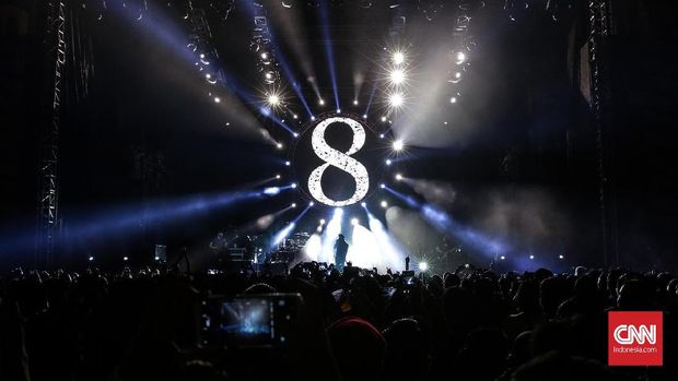 Incubus konser mempromosikan album terbaru mereka yang bertajuk '8.'