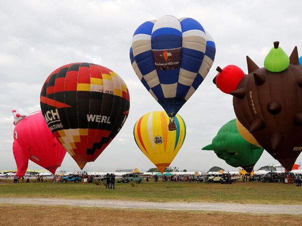 Foto: Warna-warni Balon Udara dari Berbagai Negara yang Siap Terbang