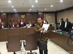 Diduga Terima Suap, Eks Panitera PN Jaksel Dituntut 6 Tahun Bui