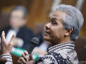 Ganjar Pranowo Bersaksi dalam Sidang Novanto