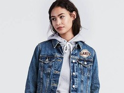 7 Jaket Kekinian yang Cocok Dipakai Saat Musim Hujan