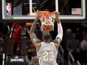 Buzzer Beater LeBron Tentukan Kemenangan Cavs atas Wolves di Overtime