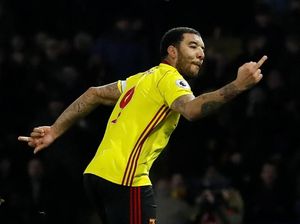 Acungkan Jari Tengah, Striker Watford Lolos dari Hukuman
