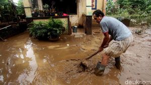 Banjir Surut, Begini Suasana Terkini di Kawasan Kampung Arus