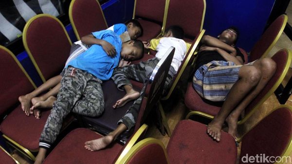 200 Orang Mengungsi di GOR Otista