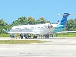 Heboh Pesawat Garuda Indonesia Didorong di Landasan