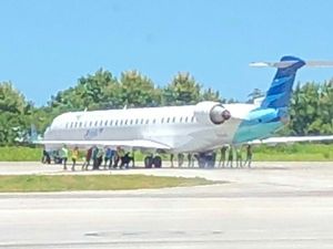 Pesawat Garuda Alami Kerusakan Ban Usai Take Off di Bali Pesawat Garuda Alami Kerusakan Ban Usai Take Off di Bali