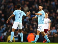 Masih di Inggris, Manchester City yang amat produktif punya sejumlah nama pemain subur. Tiga yang paling maut adalah Sergio Aguero (20), Raheem Sterling (18), dan Gabriel Jesus (10). Sudah 48 gol mereka cetak di Premier League dan Liga Champions. (Foto: Clive Brunskill/Getty Images)