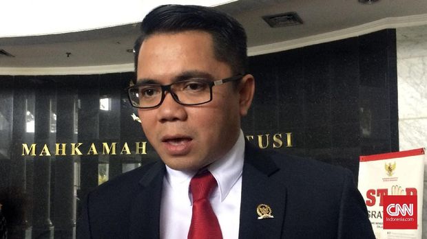 Anggota Pansus Hak Angket KPK yang juta anggota Komisi III DPR fraksi PDI Perjuangan, Arteria Dahlan di Mahkamah Konstitusi, Jakarta, Rabu (8/2).