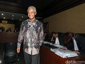 Tegaskan Tak Terima Uang e-KTP, Ganjar: Ngarangnya Kebangetan