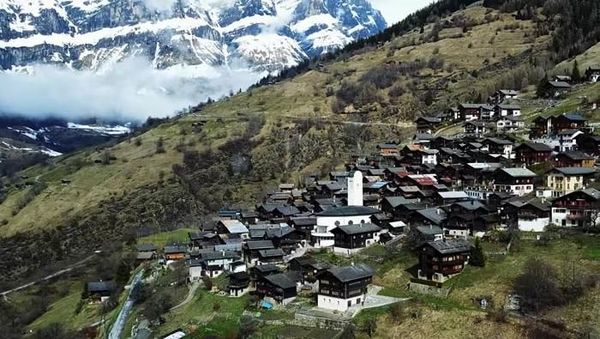 Pindah ke Desa di Swiss Ini Langsung Dibayar Rp 950 Juta, Mau?