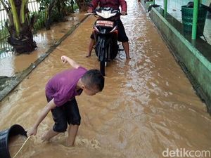 Banjir di Pati, Pelajaran Ditiadakan Diganti Bersihkan Kelas