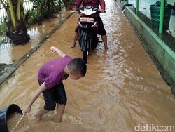 Banjir di Pati, Pelajaran Ditiadakan Diganti Bersihkan Kelas