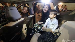 Sejumlah Artis Hadiri Peluncuran Wuling Cortez