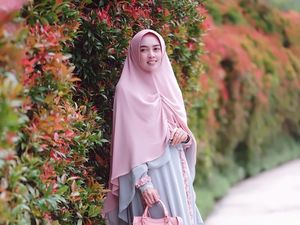 Tips Memilih Gamis Agar Tak Terlihat Seperti Ibu-Ibu