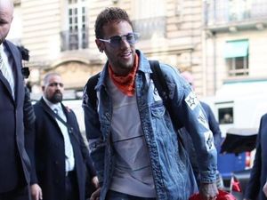 Deretan Gaya Busana Mewah Neymar, Pemain Bola Berpendapatan Rp 491 M