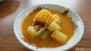 Netizen Pamer 10 Sajian Sayur Asem yang Segar untuk Makan Siang