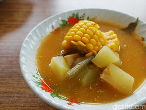 Netizen Pamer 10 Sajian Sayur Asem yang Segar untuk Makan Siang