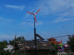 Warga Kampung Laut Nikmati Listrik Gratis 24 Jam dari Kebun Angin Mini