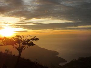 Jangan Iri, Ini Pagi Hari di Danau Toba