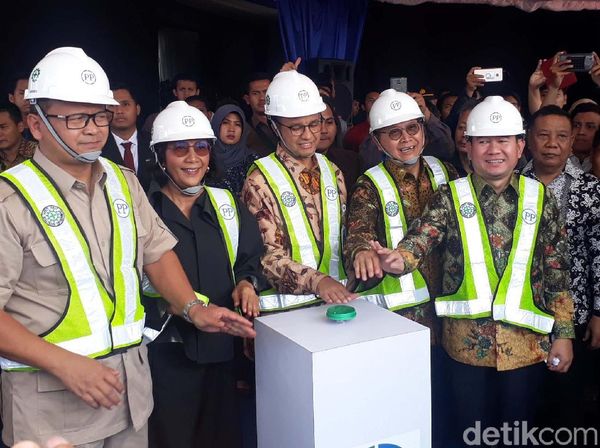 Duet Susi dan Anies Resmikan Proyek Pasar Ikan Muara Baru