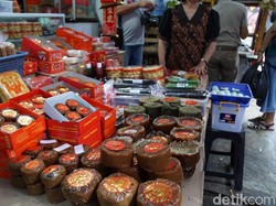 Liburan Imlek di Glodok: Jajan Khas Tionghoa Sampai Makanan Zaman Old