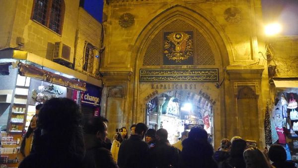 Foto: Grand Bazaar Istanbul, Rujukan Anies-Sandi Buat Tanah Abang