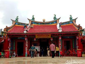 Yuk, Intip Serunya Persiapan Hari Raya Imlek di Palembang Yuk, Intip Serunya Persiapan Hari Raya Imlek di Palembang