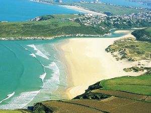 Siapa Sangka, Pantai Romantis Ini Simpan Kisah Cinta Tragis