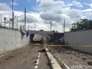 Garis Polisi Masih Terpasang, Underpass Soetta Belum Bisa Dilewati Garis Polisi Masih Terpasang, Underpass Soetta Belum Bisa Dilewati