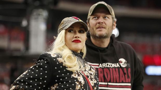 Gwen Stefani berpacaran dengan Blake Shelton setelah cerai dari Gavin Rosdale.