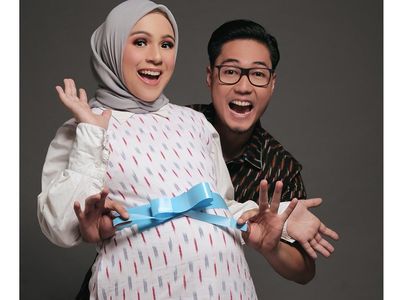 Inspirasi Foto Hamil Ala Artis Berhijab, Dari Nycta Gina Hingga Siti Nurhaliza