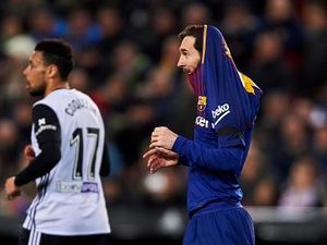 Menghentikan Messi Sampai Harus Melepas Jersey-nya