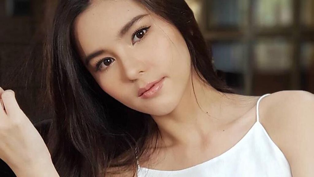 Aom Sushar Manaying, Aktris Seksi Asal Thailand yang Senang Olahraga Aom Sushar Manaying, Aktris Seksi Asal Thailand yang Senang Olahraga