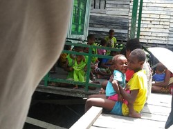 Kopassus Kirim Bantuan ke Kabupaten Asmat Papua