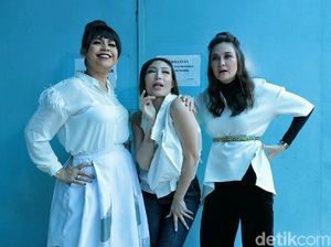 Jawaban Lucu Geng Mentri Ceria Ketika Ditanya soal Geng Bule Ayu Ting Ting Jawaban Lucu Geng Mentri Ceria Ketika Ditanya soal Geng Bule Ayu Ting Ting