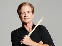 Pat Torpey, Drummer Mr. Big yang Juga Jago Nyanyi