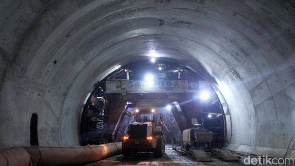 Foto: Tembus Bukit, Begini Terowongan Tol Cisumdawu Dibangun