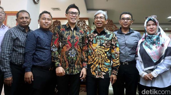 Kadir Cs Pertanyakan Nasib Pelawak yang Ditahan di Hong Kong